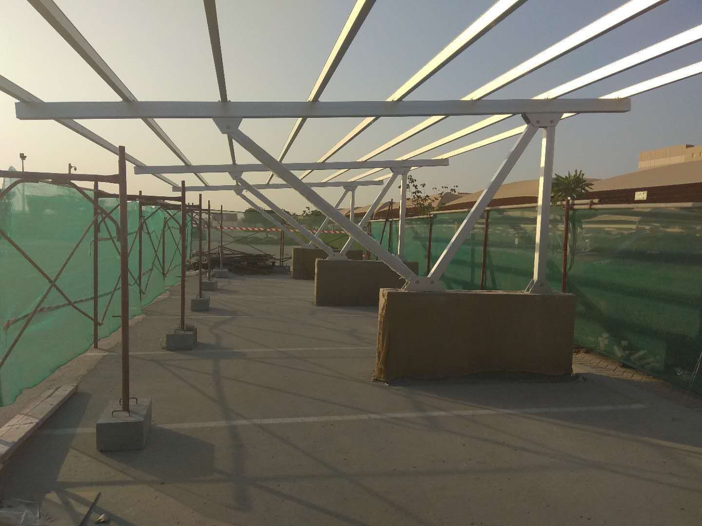 Photovoltaic + carport is about to explode! Well done!